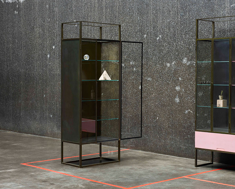 IMAGE-003-ASHORNE-VITRINE-ALI-ROBINSON-2